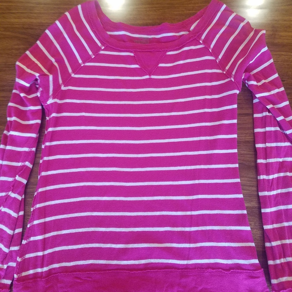 Old Navy Long sleeved T